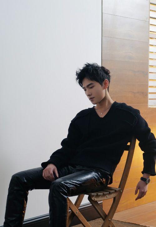 读心吃瓜娱乐圈双男主文,娱乐圈双男主的甜蜜瓜田之旅  第3张